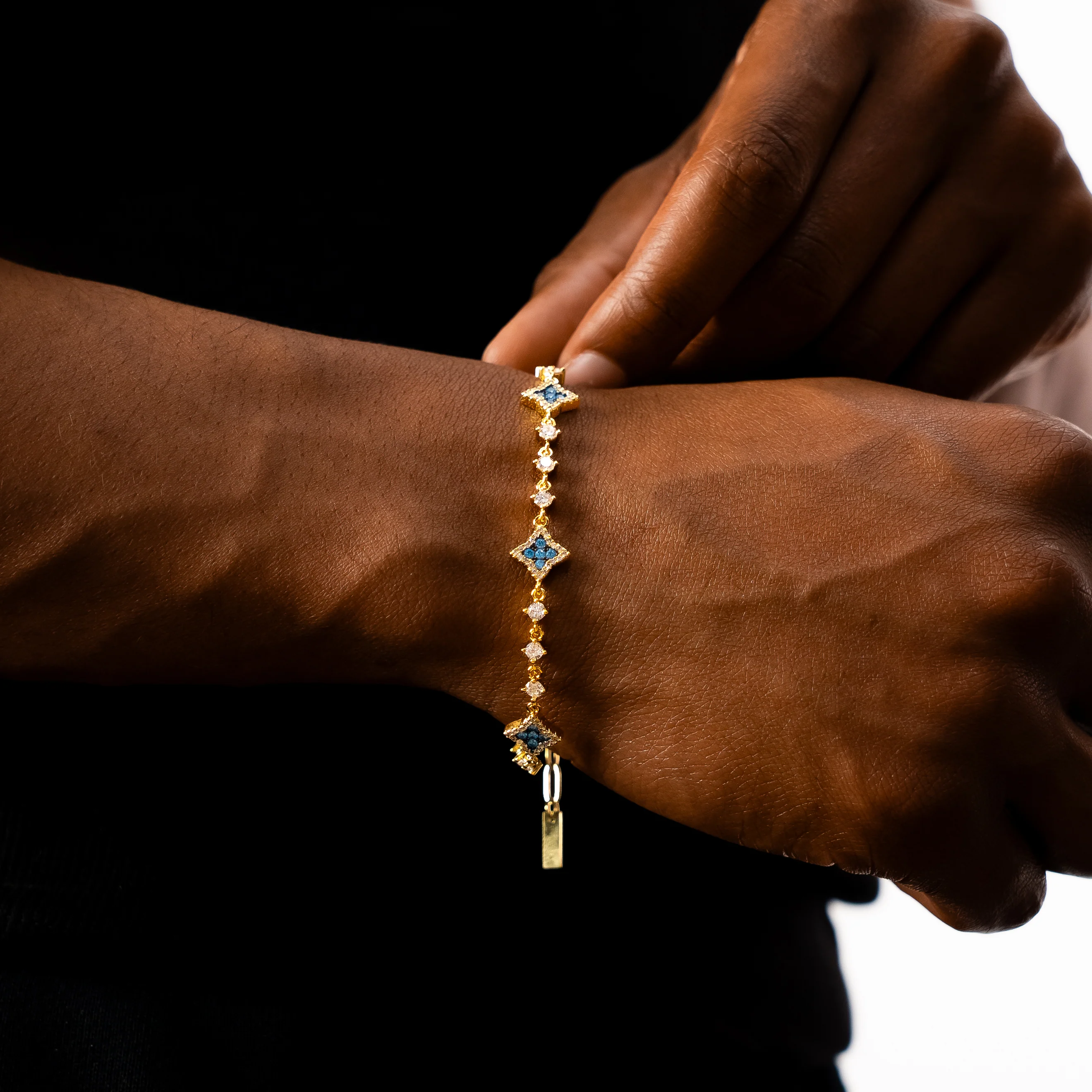 Bracelet Flower Tennis Doré - Pierres bleues - Image 2