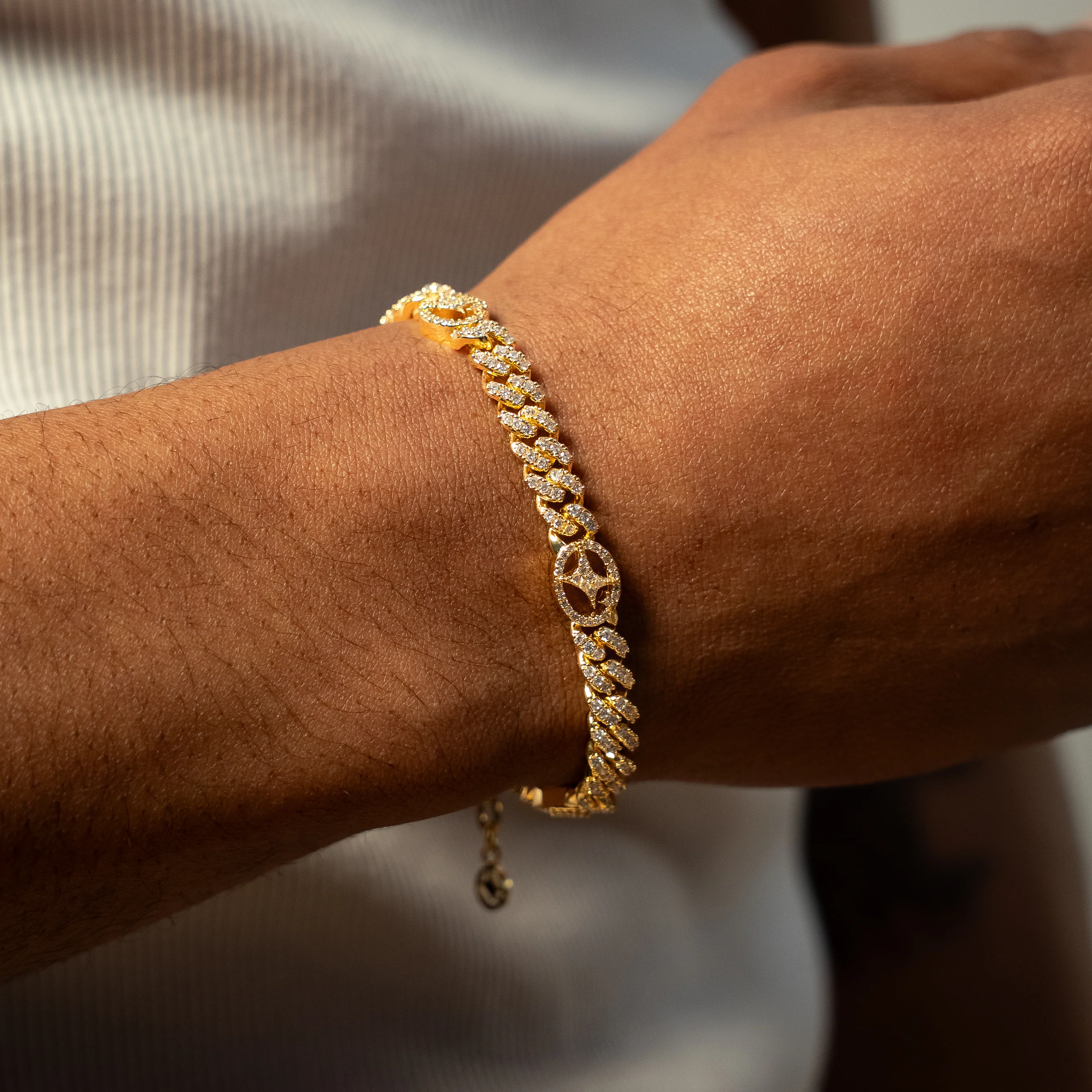 Bracelet Iced Cuban link Signature 5 mm Doré - Image 2