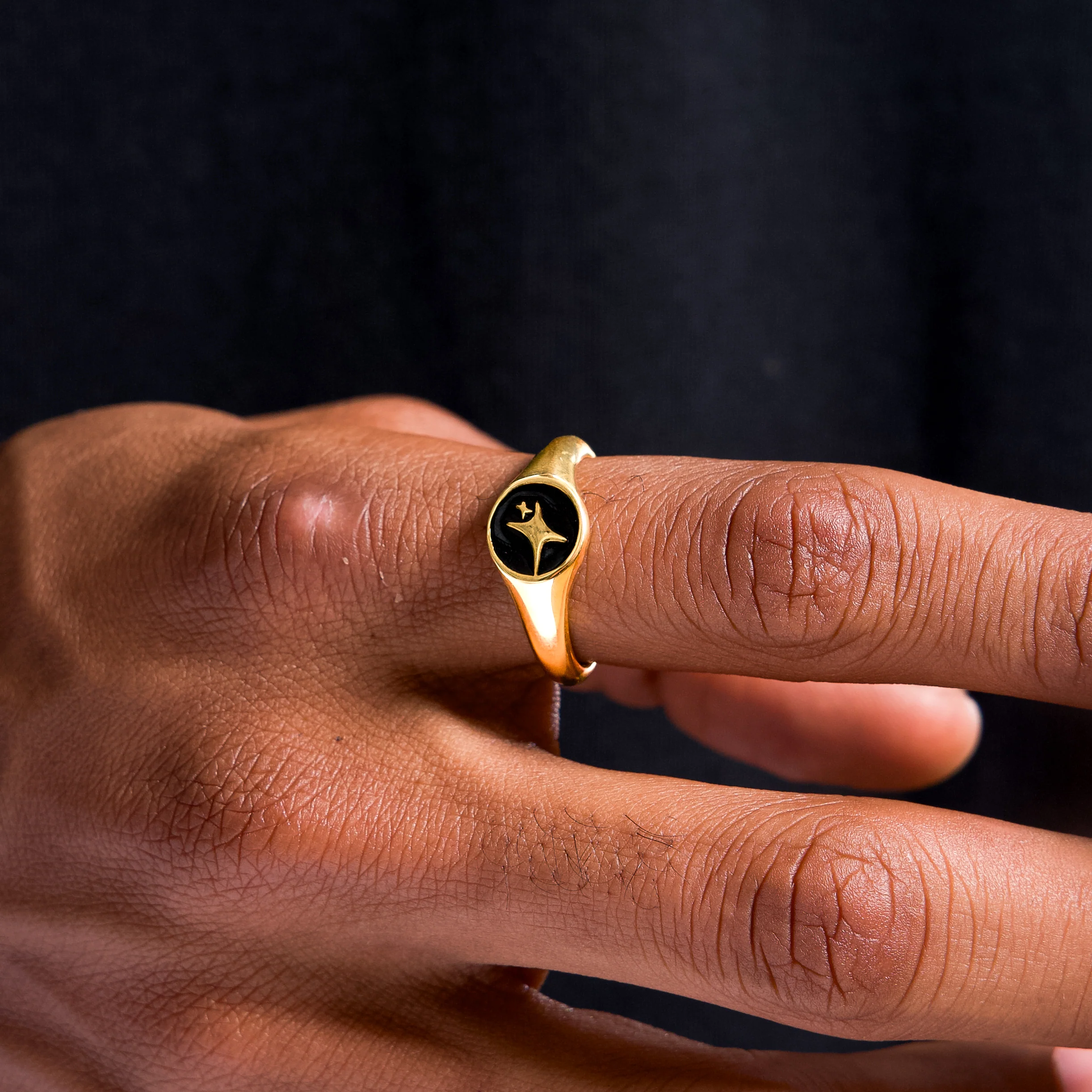 Signature Round signet ring dorée - Image 2